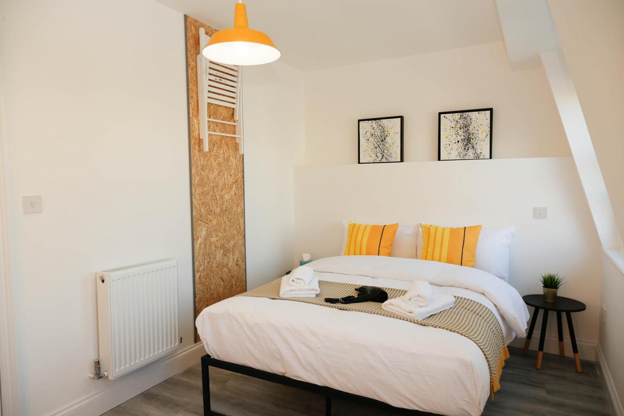 Luxury Rooms In Camden Town Near Shops, Cafes, Bars & Metro With Shared Bathrooms لندن المظهر الخارجي الصورة
