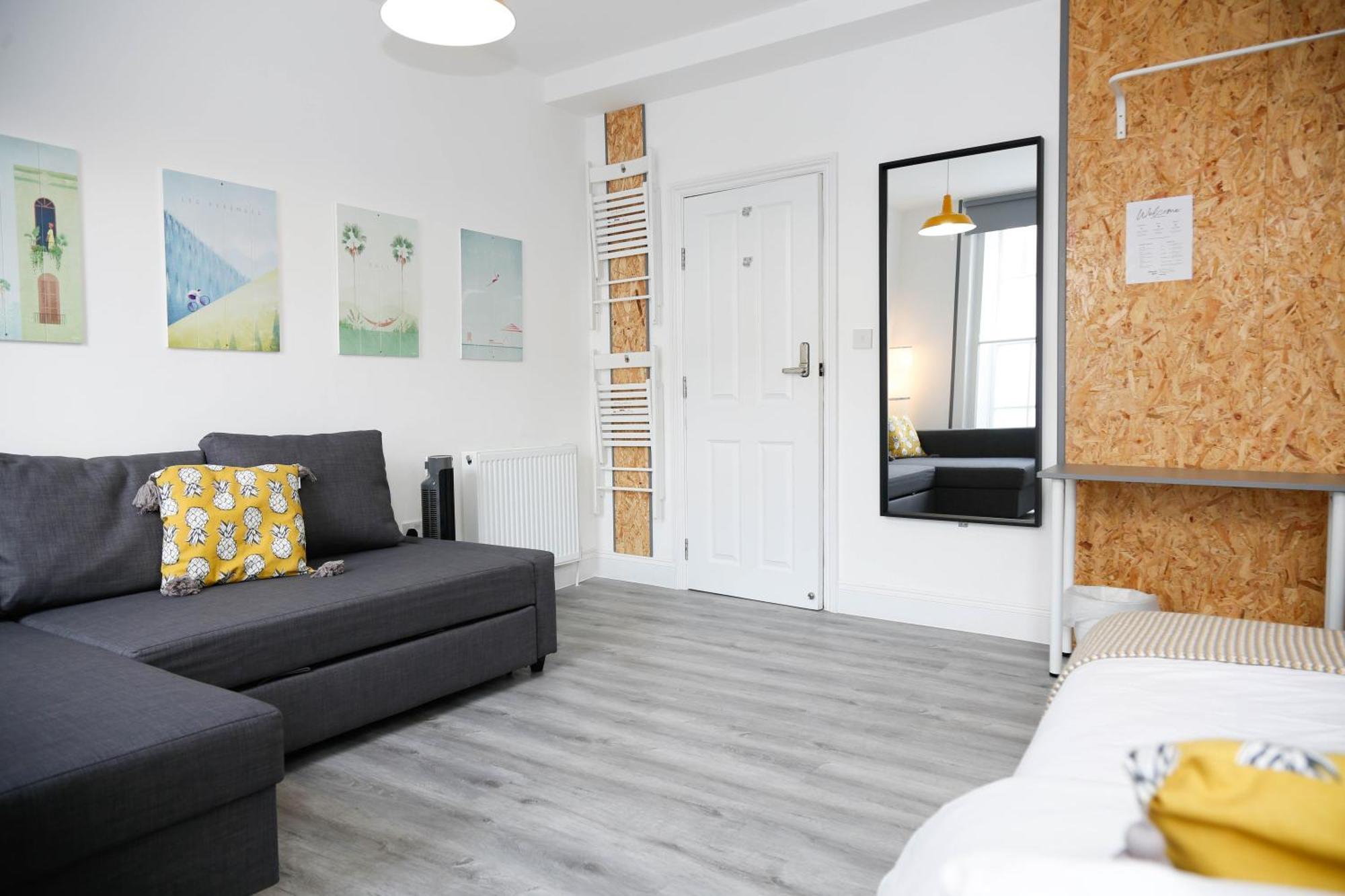 Luxury Rooms In Camden Town Near Shops, Cafes, Bars & Metro With Shared Bathrooms لندن المظهر الخارجي الصورة