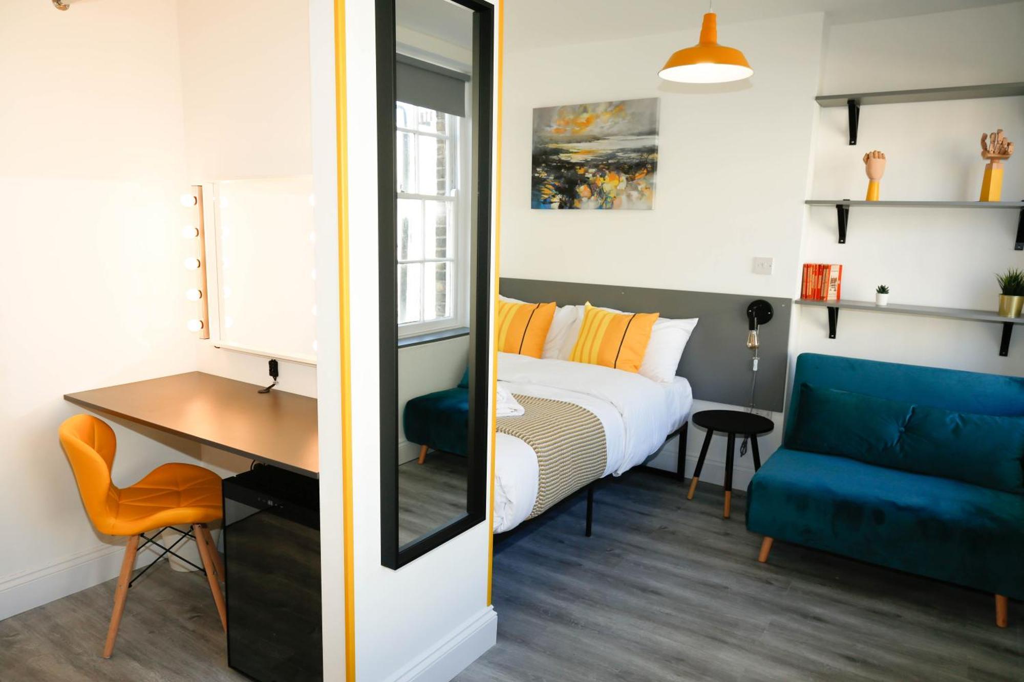 Luxury Rooms In Camden Town Near Shops, Cafes, Bars & Metro With Shared Bathrooms لندن المظهر الخارجي الصورة