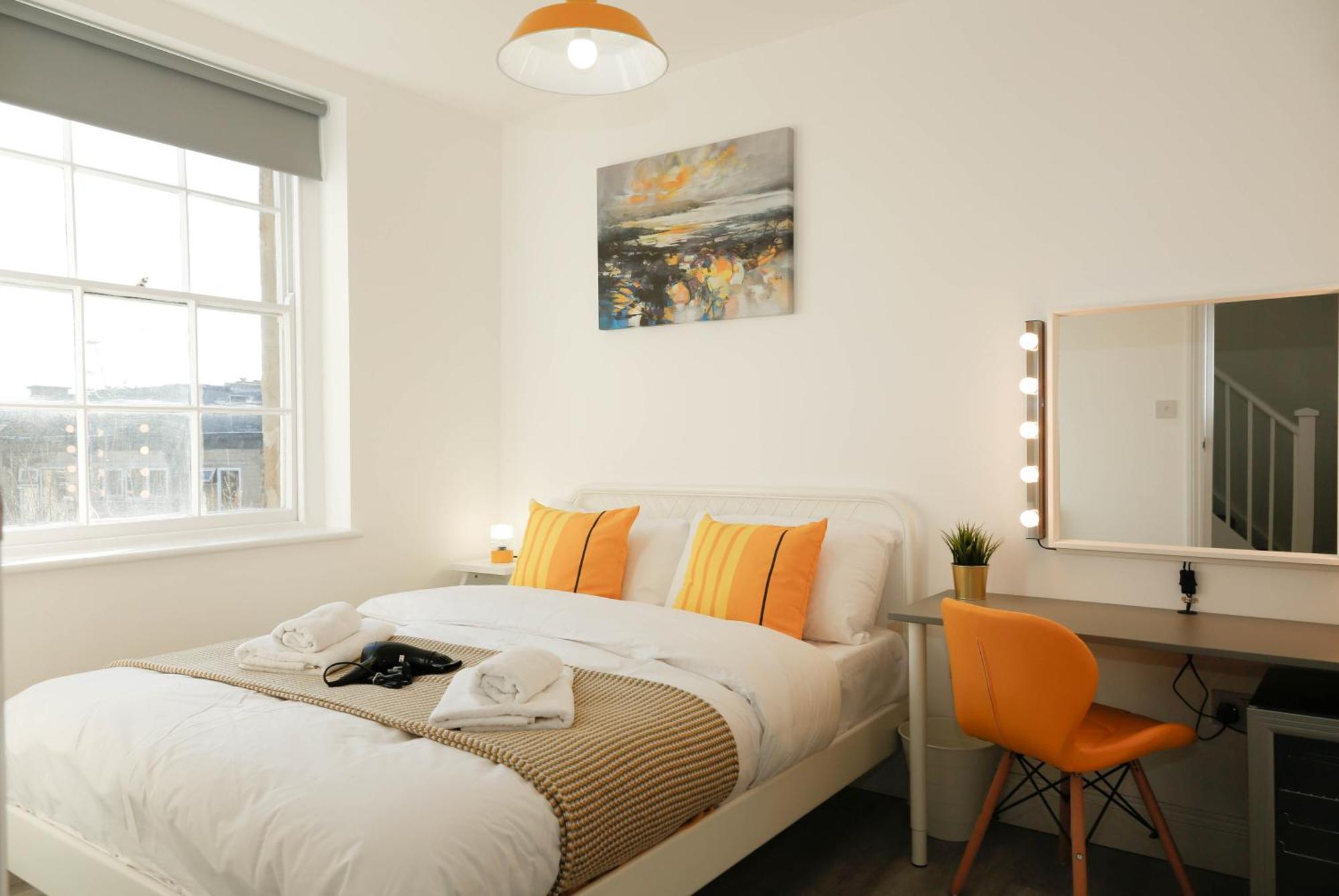 Luxury Rooms In Camden Town Near Shops, Cafes, Bars & Metro With Shared Bathrooms لندن المظهر الخارجي الصورة