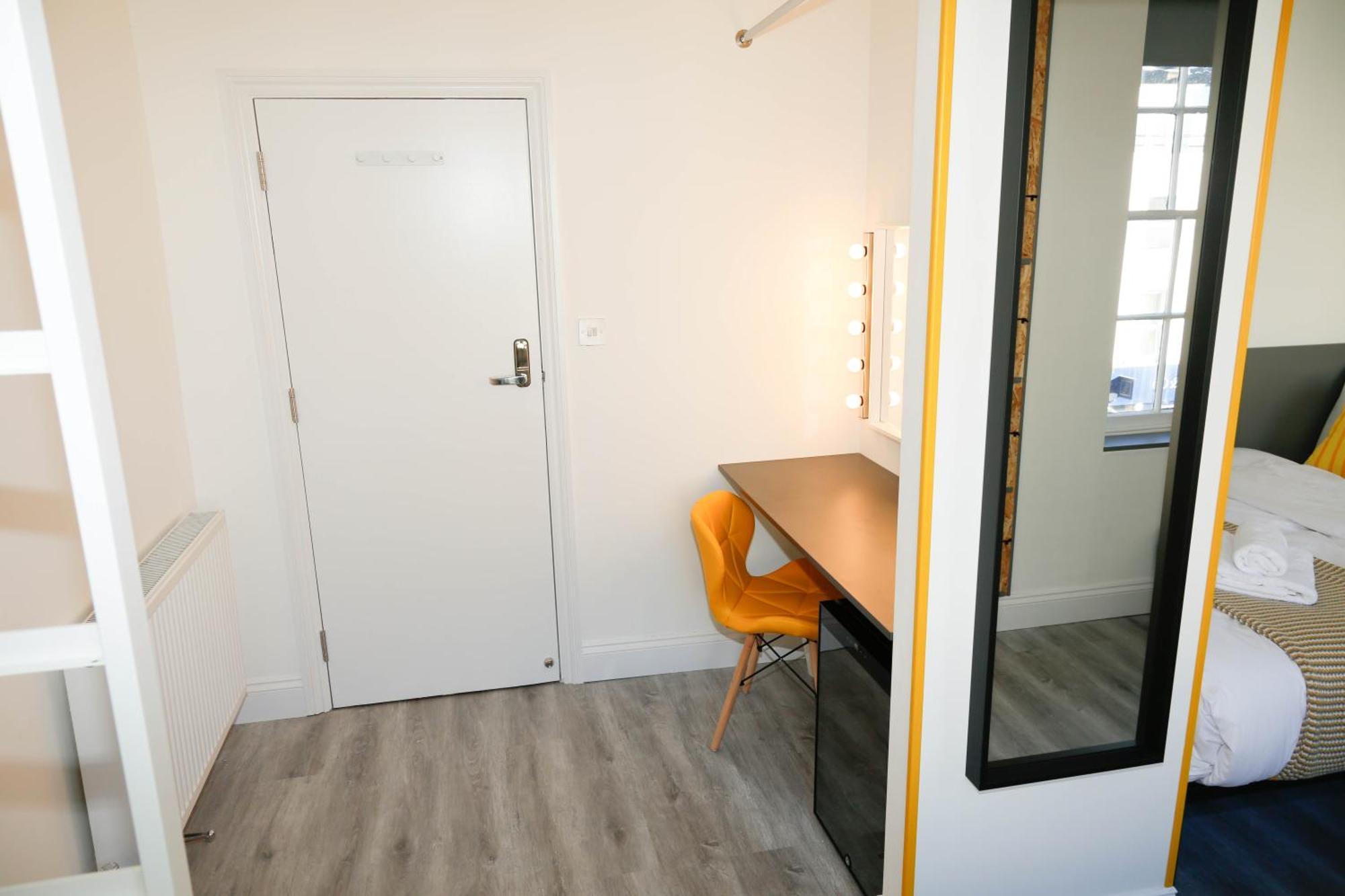 Luxury Rooms In Camden Town Near Shops, Cafes, Bars & Metro With Shared Bathrooms لندن المظهر الخارجي الصورة